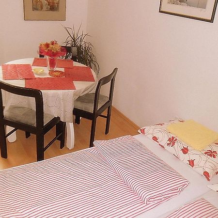 Apartments Kestenovi Dvori オパティヤ エクステリア 写真